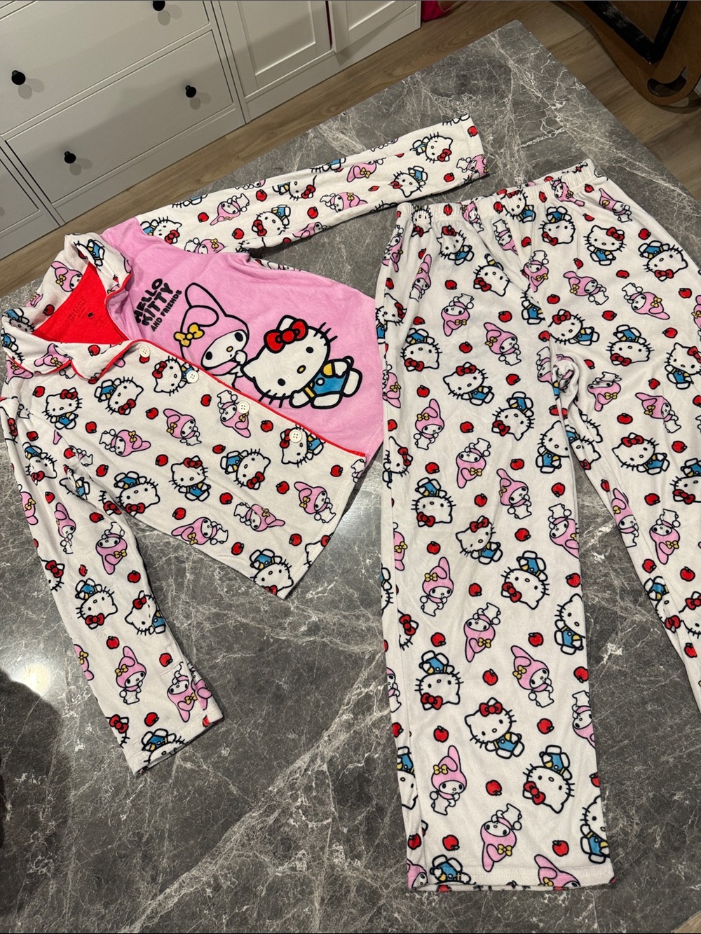 Hello Kitty Pink, White & Red Kids Pajama Set - Two-Piece Fleece Sleepwear